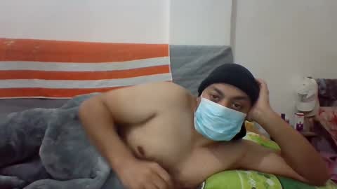Snapshot of kwt8933 chatting on February 20, 7:01 am khalid 89 online show from February 20, 7:01 am
