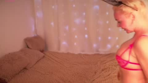 kwumey online show from March 11, 4:13 pm