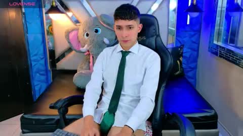 Snapshot of kygo_williams chatting on October 15, 7:52 am Kygo online show from October 15, 7:52 am