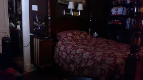 Snapshot of kyhgihntight chatting on November 19, 1:33 pm Nick Nude Celt KYHighNTight online show from November 19, 1:33 pm