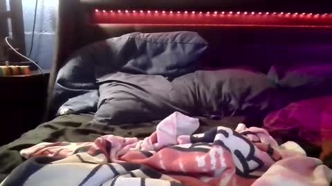 Snapshot of kyl3baron3 chatting on February 20, 6:24 pm kyl3baron3 online show from February 20, 6:24 pm