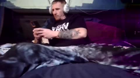 Snapshot of kyl3baron3 chatting on February 24, 4:04 pm kyl3baron3 online show from February 24, 4:04 pm