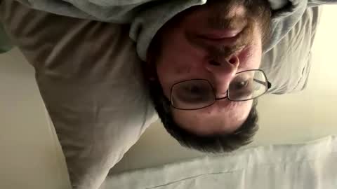 kyle8790 online show from March 5, 11:56 pm