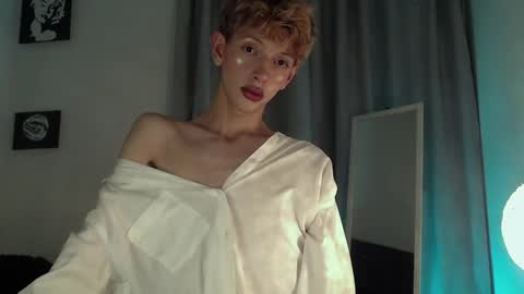 Snapshot of kyle__cooper chatting on December 7, 5:37 am Kyle Cooper online show from December 7, 5:37 am