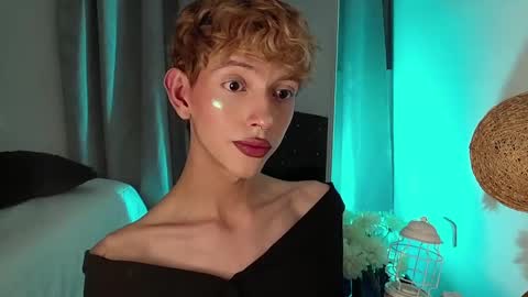 Snapshot of kyle__cooper chatting on December 11, 4:18 am Kyle Cooper online show from December 11, 4:18 am