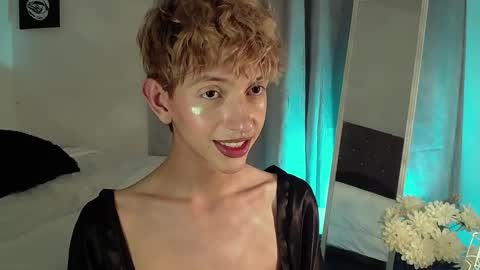 Snapshot of kyle__cooper chatting on December 15, 5:23 am Kyle Cooper online show from December 15, 5:23 am