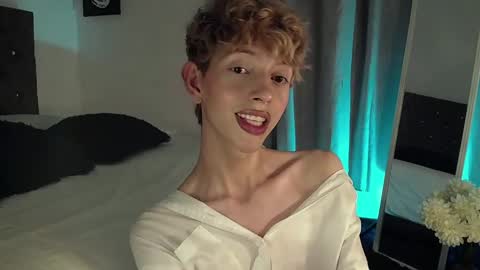 Snapshot of kyle__cooper chatting on December 16, 7:26 am Kyle Cooper online show from December 16, 7:26 am