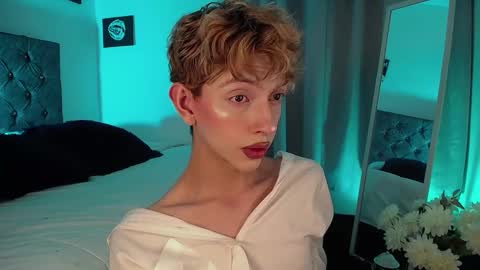 Snapshot of kyle__cooper chatting on January 1, 12:43 am Kyle Cooper online show from January 1, 12:43 am