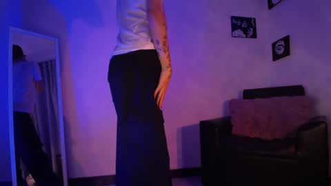 Snapshot of kyle__cooper chatting on January 19, 5:58 am Kyle Cooper online show from January 19, 5:58 am