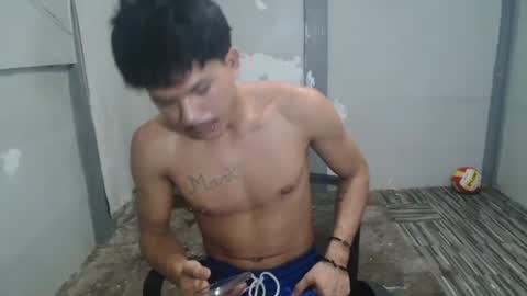 Snapshot of kyle_lourence chatting on May 12, 1:47 am kyle_lourence online show from May 12, 1:47 am