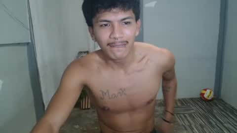 Snapshot of kyle_lourence chatting on May 16, 4:17 pm kyle_lourence online show from May 16, 4:17 pm