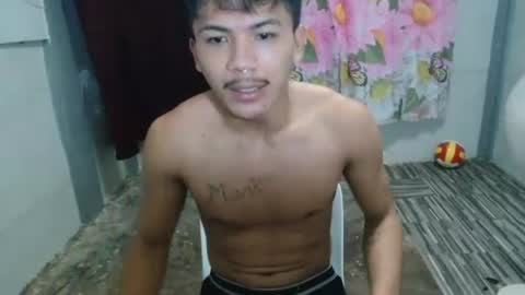 Snapshot of kyle_lourence chatting on June 3, 11:21 pm kyle_lourence online show from June 3, 11:21 pm