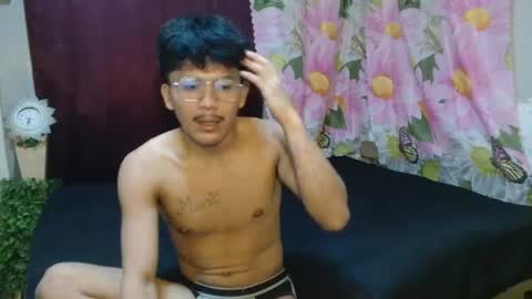 Snapshot of kyle_lourence chatting on June 30, 9:27 pm kyle_lourence online show from June 30, 9:27 pm