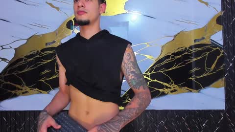Snapshot of kyle_smithx chatting on December 19, 10:00 pm kyle Smith online show from December 19, 10:00 pm