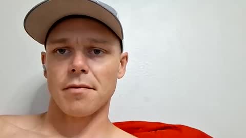 Snapshot of kylespade727 chatting on October 2, 7:43 pm Thickcock813 online show from October 2, 7:43 pm