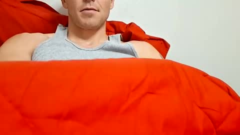 Snapshot of kylespade727 chatting on November 17, 3:45 am Thickcock813 online show from November 17, 3:45 am