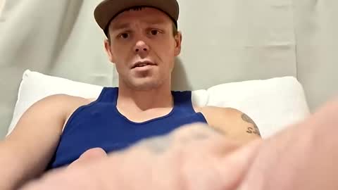 Snapshot of kylespade727 chatting on December 1, 3:22 am Thickcock813 online show from December 1, 3:22 am