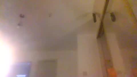 Snapshot of kylestrips4youq chatting on April 14, 10:49 pm kylestrips4youq online show from April 14, 10:49 pm