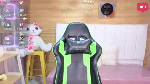Snapshot of kylia_a chatting on May 4, 8:27 pm Kilya online show from May 4, 8:27 pm