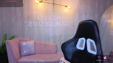 Snapshot of kylia_a chatting on June 6, 8:57 pm Kilya online show from June 6, 8:57 pm