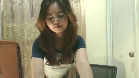 Snapshot of kylie1177 chatting on October 18, 5:57 pm its me KYLIE online show from October 18, 5:57 pm