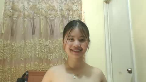 Snapshot of kylie1177 chatting on October 20, 2:50 pm its me KYLIE online show from October 20, 2:50 pm