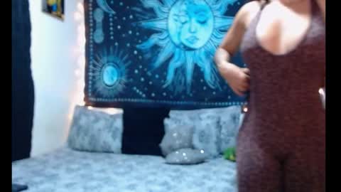 kylie online show from May 14, 12:17 am