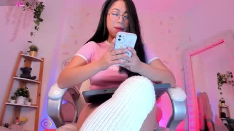 Kylie online show from February 26, 11:15 pm