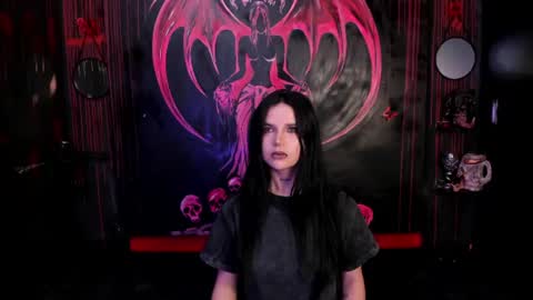 Snapshot of kylie_foxx1 chatting on June 26, 1:32 am submissive demon Please help me to reach 500 thumbs up online show from June 26, 1:32 am