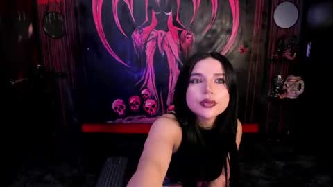 Snapshot of kylie_foxx1 chatting on June 26, 10:58 pm submissive demon Please help me to reach 500 thumbs up online show from June 26, 10:58 pm