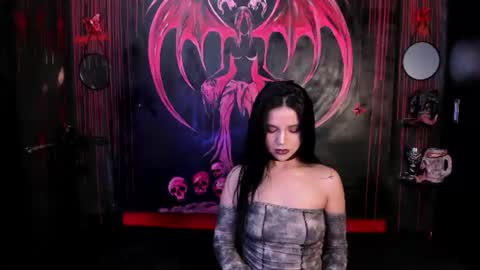 Snapshot of kylie_foxx1 chatting on July 15, 8:58 pm submissive demon Please help me to reach 500 thumbs up online show from July 15, 8:58 pm