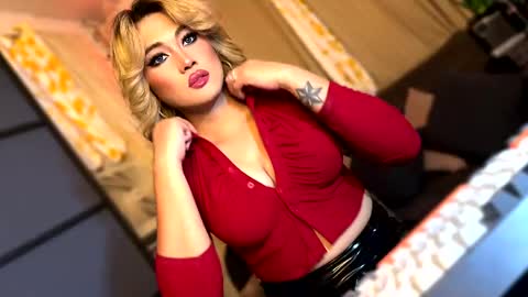 kylie online show from June 3, 8:06 am