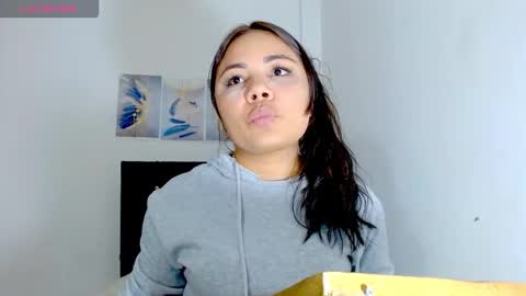 Snapshot of kylie_loveee chatting on October 2, 11:12 pm Paola online show from October 2, 11:12 pm