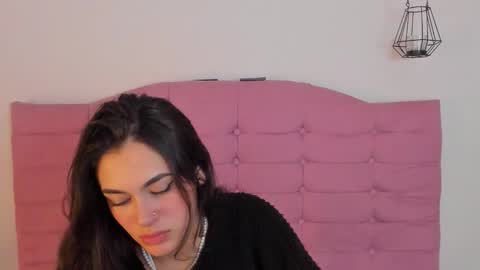 kylie_ls online show from October 3, 2:52 am