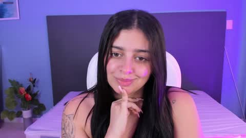 Snapshot of kylie_reyes chatting on December 6, 7:56 pm Kylie Reyes online show from December 6, 7:56 pm