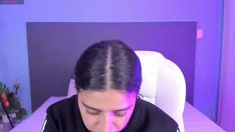 Snapshot of kylie_reyes chatting on December 21, 8:00 pm Kylie Reyes online show from December 21, 8:00 pm