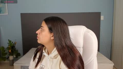 Snapshot of kylie_reyes chatting on December 30, 7:42 pm Kylie Reyes online show from December 30, 7:42 pm