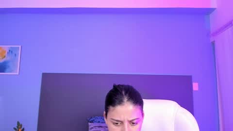 Snapshot of kylie_reyes chatting on January 15, 1:45 am Kylie Reyes online show from January 15, 1:45 am