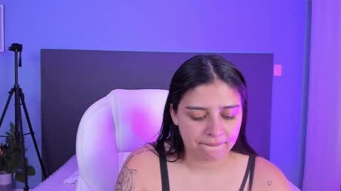 Snapshot of kylie_reyes chatting on January 15, 7:01 pm Kylie Reyes online show from January 15, 7:01 pm