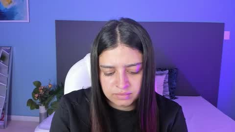 Snapshot of kylie_reyes chatting on February 24, 7:30 pm Kylie Reyes online show from February 24, 7:30 pm
