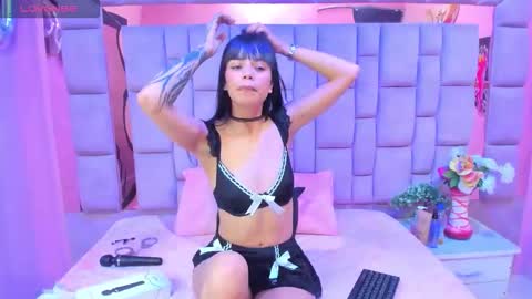 Snapshot of kylie_sexx chatting on October 18, 2:58 am kylie online show from October 18, 2:58 am
