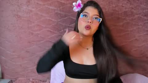 Snapshot of kylie_thompsonn chatting on February 23, 11:51 am kylie_thompsonn online show from February 23, 11:51 am