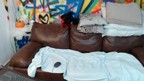 Melissa online show from November 1, 10:39 am