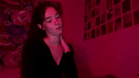 Snapshot of kylieexoxoxo2432 chatting on January 13, 8:58 pm Kylie online show from January 13, 8:58 pm