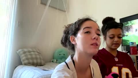 Snapshot of kylieexoxoxo2432 chatting on September 11, 2:28 pm Kylie online show from September 11, 2:28 pm