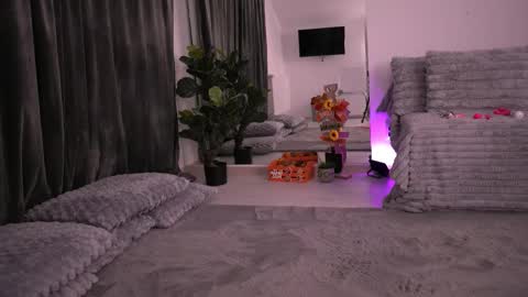 Kylie online show from November 13, 9:36 pm