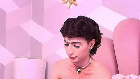 Snapshot of kyliemonnet chatting on November 25, 7:47 pm Kylie jl online show from November 25, 7:47 pm