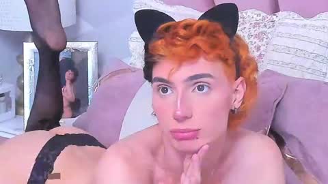 Kylie jl online show from April 16, 2:01 am