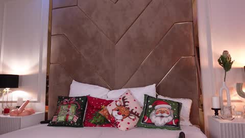 Kylie  online show from December 9, 7:50 am