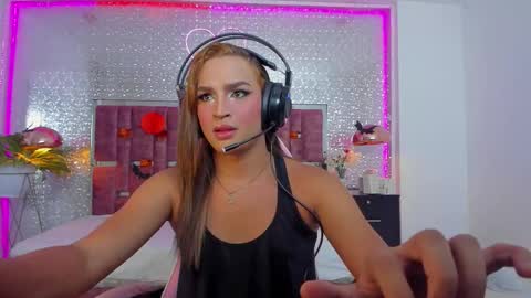 Kylie online show from October 24, 5:04 am